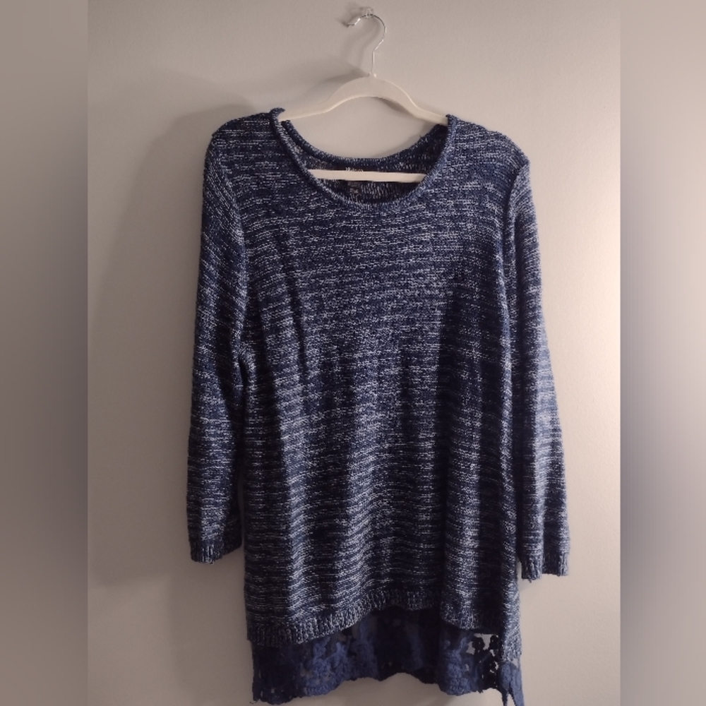 NWOT Women's Style & Co. Lace bottom Top